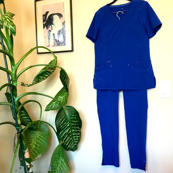 Scrub set - Picture 1 of 15